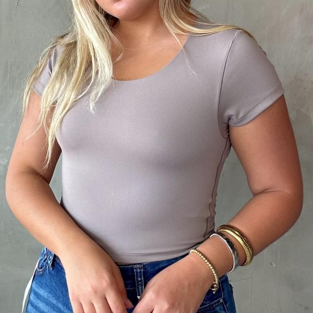 Women’s Gray Short Sleeve Top Open Back  Size Large Casual Stretch Tee - Picture 2 of 10